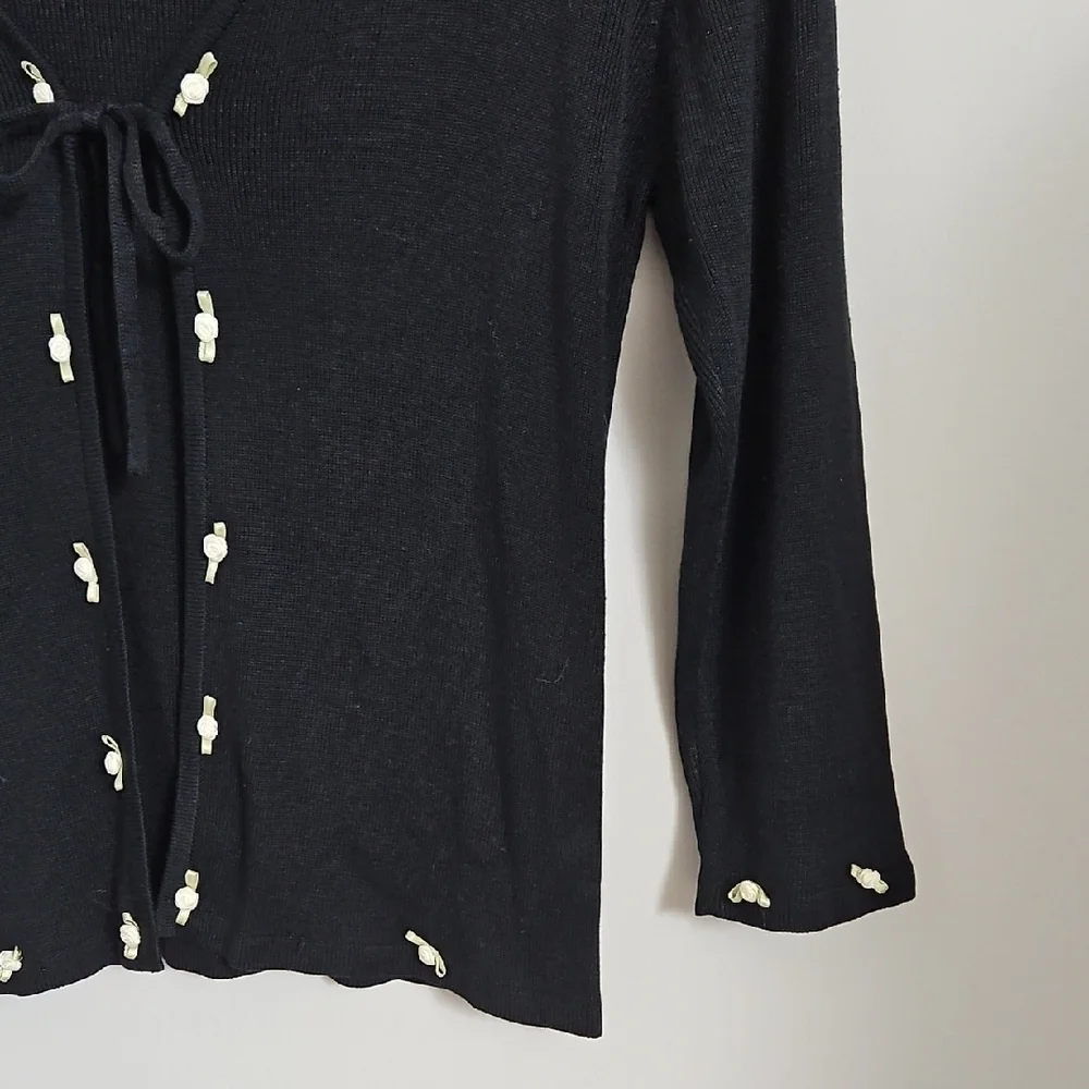 Vintage Joseph A. Black Silk Knit Cardigan Embroidered Rose Buds Tie Front M